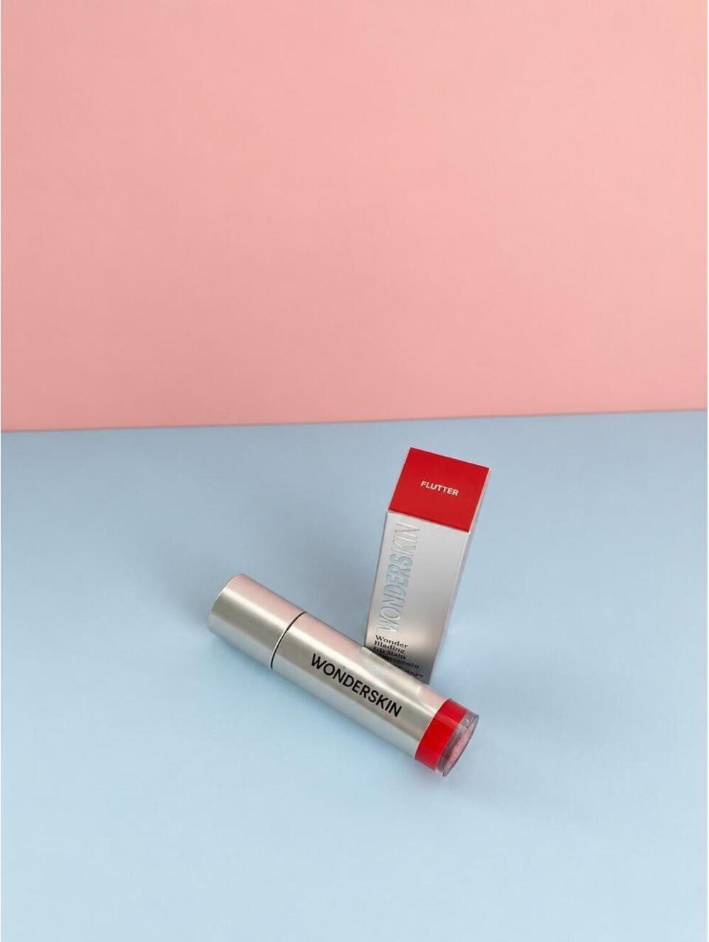 Wonderskin  Pink and Red Makeup